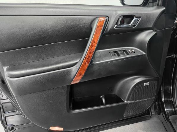 Toyota Highlander II (XU40) Рестайлинг с пробегом 2010 года, цена 2 050 000 рублей, 128633 км, внедорожник, Автокод Объявления