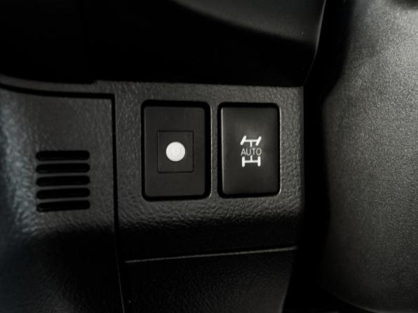 Toyota Wish II Рестайлинг с пробегом 2016 года, цена 1 645 000 рублей, 177003 км, минивэн, Автокод Объявления