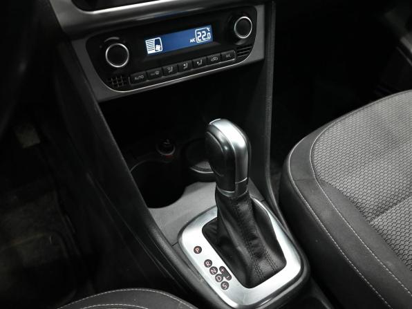 Volkswagen Polo V Рестайлинг с пробегом 2017 года, цена 1 000 000 рублей, 80508 км, седан, Автокод Объявления