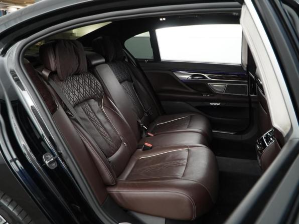 BMW 7 серии VI (G11/G12) с пробегом 2016 года, цена 4 050 000 рублей, 161766 км, седан, Автокод Объявления