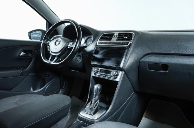 Volkswagen Polo V Рестайлинг с пробегом 2016 года, цена 1 199 000 рублей, 78500 км, седан, Автокод Объявления