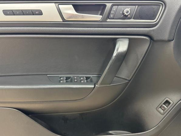 Volkswagen Touareg II с пробегом 2014 года, цена 2 205 000 рублей, 310198 км, внедорожник, Автокод Объявления