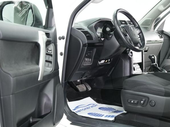 Toyota Land Cruiser Prado 150 Series Рестайлинг 2 с пробегом 2018 года, цена 4 800 000 рублей, 75000 км, внедорожник, Автокод Объявления