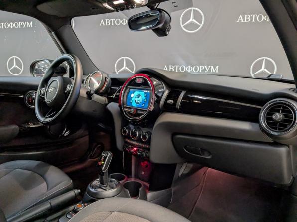 Mini Hatch III (F55/F56) Рестайлинг с пробегом 2020 года, цена 2 350 000 рублей, 51000 км, хэтчбек, Автокод Объявления