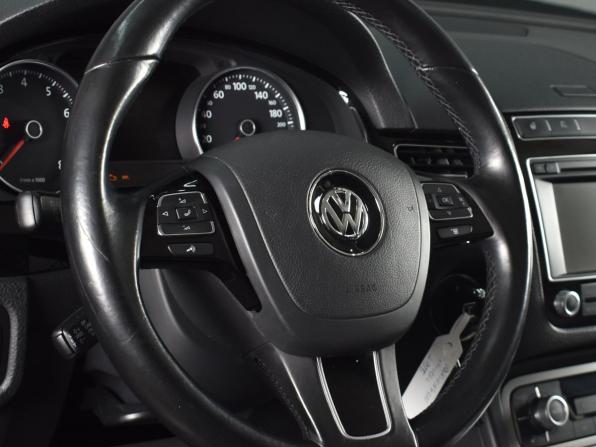 Volkswagen Touareg II Рестайлинг с пробегом 2015 года, цена 3 334 995 рублей, 170900 км, внедорожник, Автокод Объявления