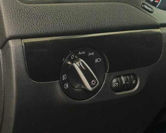 Volkswagen Jetta VI с пробегом 2014 года, цена 919 000 рублей, 235975 км, седан, Автокод Объявления