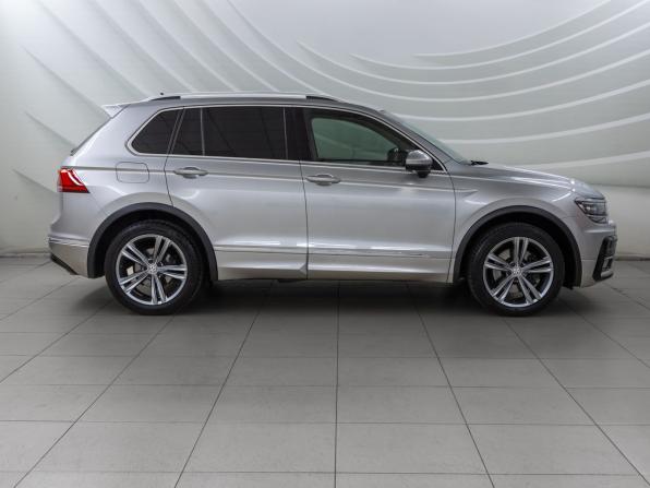 Volkswagen Tiguan II с пробегом 2018 года, цена 2 798 000 рублей, 116383 км, внедорожник, Автокод Объявления