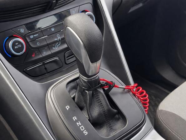 Ford Kuga II Рестайлинг с пробегом 2016 года, цена 1 577 000 рублей, 142324 км, внедорожник, Автокод Объявления