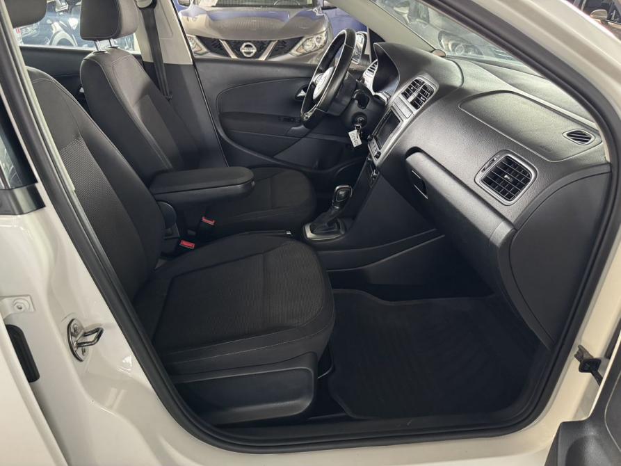 Volkswagen Polo V Рестайлинг Челябинск  - изображение 22