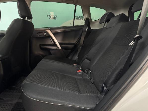 Toyota RAV4 IV (XA40) Рестайлинг с пробегом 2018 года, цена 2 500 000 рублей, 141038 км, внедорожник, Автокод Объявления