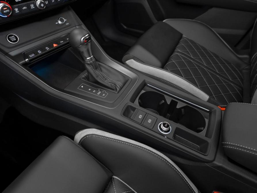 Audi Q3 II (F3) Москва  - изображение 15
