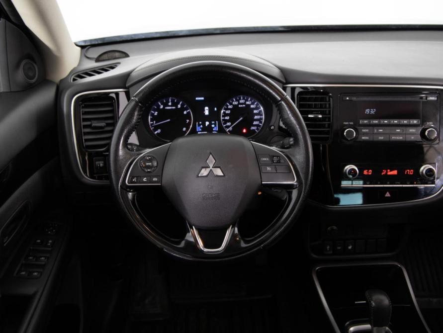 Mitsubishi Outlander III Рестайлинг 3 Санкт-Петербург  - изображение 11