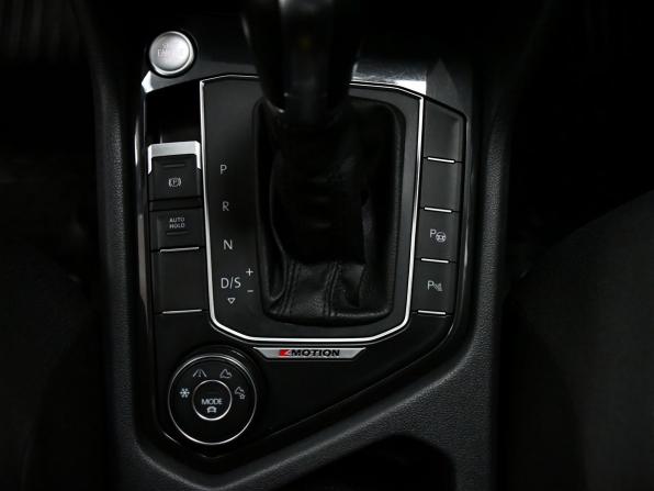 Volkswagen Tiguan II с пробегом 2019 года, цена 3 097 000 рублей, 67300 км, внедорожник, Автокод Объявления
