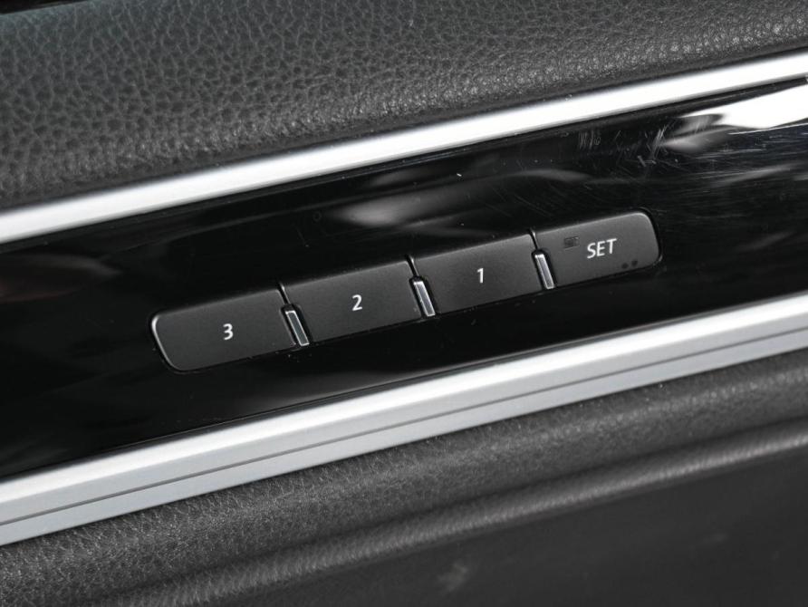 Volkswagen Touareg II Рестайлинг Ростов-на-Дону  - изображение 22