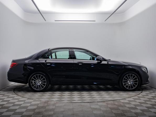 Mercedes-Benz E-Класс V (W213 S213 C238) с пробегом 2018 года, цена 2 390 000 рублей, 240300 км, седан, Автокод Объявления