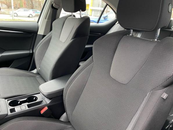 Skoda Octavia IV (A8) с пробегом 2021 года, цена 2 365 000 рублей, 78775 км, лифтбек, Автокод Объявления