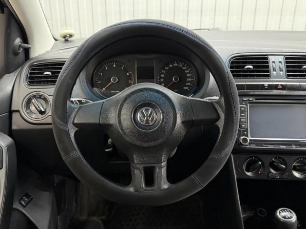 Volkswagen Polo V с пробегом 2012 года, цена 700 000 рублей, 245309 км, седан, Автокод Объявления