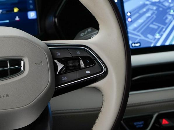 Geely Monjaro I с пробегом 2023 года, цена 3 377 077 рублей, 43138 км, внедорожник, Автокод Объявления