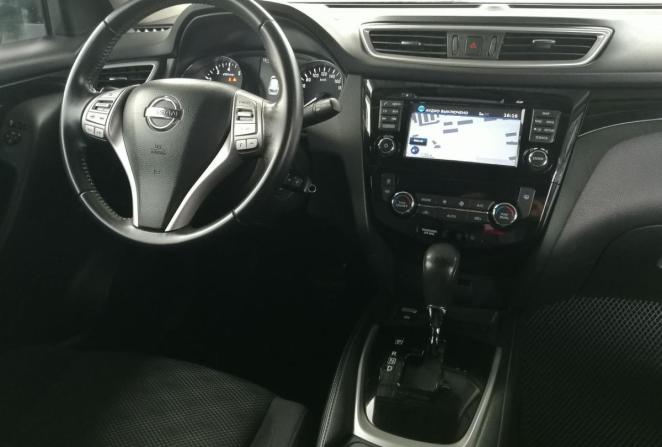 Nissan Qashqai II с пробегом 2017 года, цена 1 790 000 рублей, 85228 км, внедорожник, Автокод Объявления