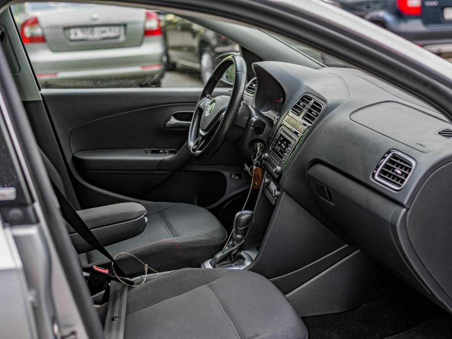 Volkswagen Polo V Рестайлинг Санкт-Петербург  - изображение 12