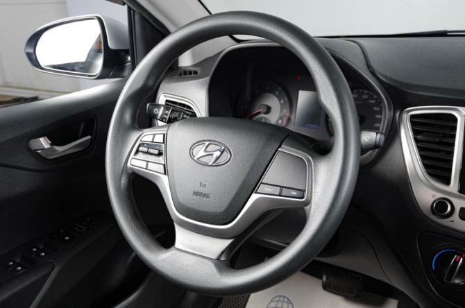 Hyundai Solaris II Рестайлинг с пробегом 2020 года, цена 1 599 000 рублей, 103000 км, седан, Автокод Объявления