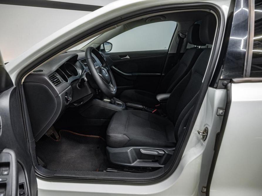 Volkswagen Jetta VI Рестайлинг Челябинск  - изображение 14