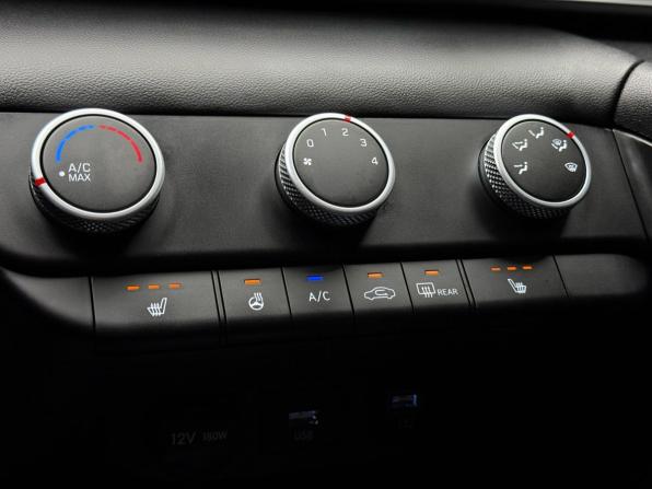 Hyundai Elantra VII (CN7) с пробегом 2022 года, цена 2 049 000 рублей, 56000 км, седан, Автокод Объявления