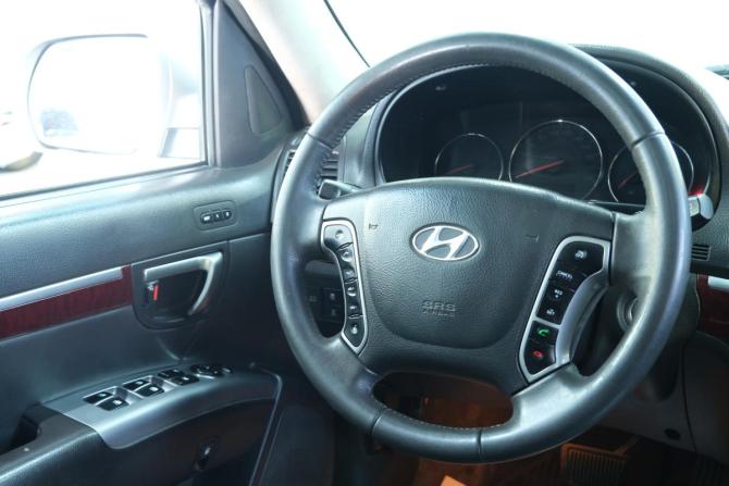 Hyundai Santa Fe II Рестайлинг с пробегом 2010 года, цена 1 099 000 рублей, 285000 км, внедорожник, Автокод Объявления