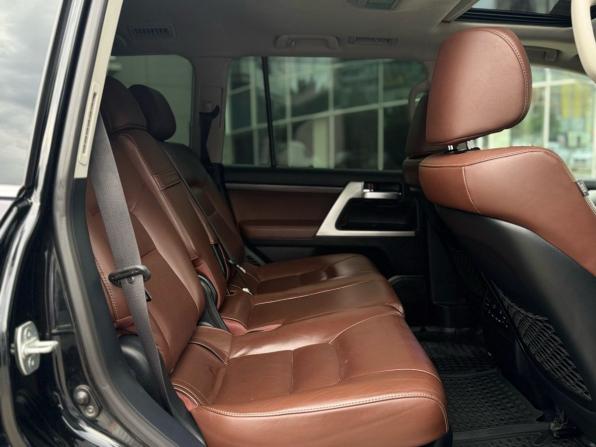 Toyota Land Cruiser 200 Series Рестайлинг 2 с пробегом 2016 года, цена 4 600 000 рублей, 195913 км, внедорожник, Автокод Объявления