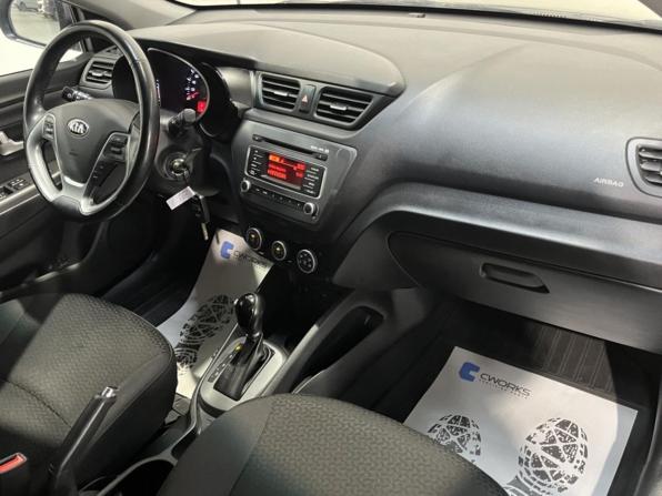 Kia Rio III Рестайлинг с пробегом 2015 года, цена 1 180 000 рублей, 80331 км, седан, Автокод Объявления