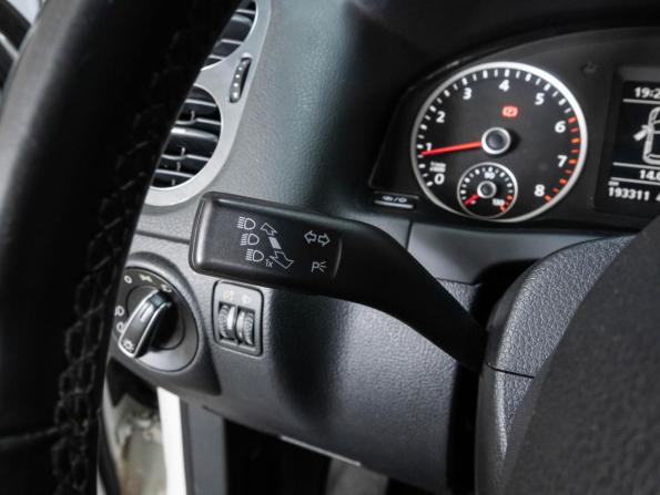 Volkswagen Tiguan I Рестайлинг с пробегом 2014 года, цена 1 074 000 рублей, 193311 км, внедорожник, Автокод Объявления