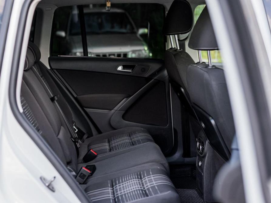 Volkswagen Tiguan I Рестайлинг Санкт-Петербург  - изображение 11