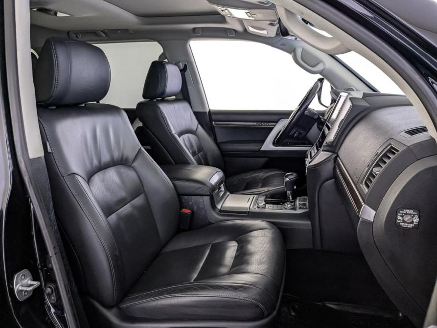 Toyota Land Cruiser 200 Series Рестайлинг 2 Москва  - изображение 24