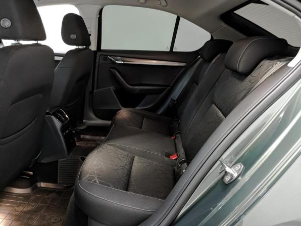 Skoda Octavia III (A7) Рестайлинг с пробегом 2020 года, цена 2 450 000 рублей, 40588 км, лифтбек, Автокод Объявления