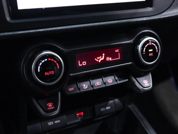 Kia Rio IV Рестайлинг с пробегом 2021 года, цена 1 790 700 рублей, 58865 км, седан, Автокод Объявления