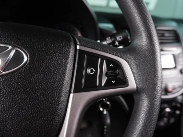Hyundai Solaris I Рестайлинг с пробегом 2016 года, цена 954 000 рублей, 156075 км, хэтчбек, Автокод Объявления