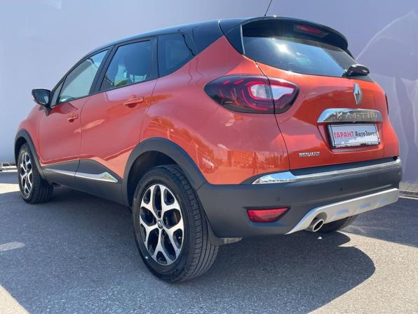 Renault Kaptur I с пробегом 2017 года, цена 1 250 000 рублей, 121128 км, внедорожник, Автокод Объявления
