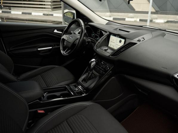 Ford Kuga II Рестайлинг с пробегом 2017 года, цена 1 749 000 рублей, 107600 км, внедорожник, Автокод Объявления