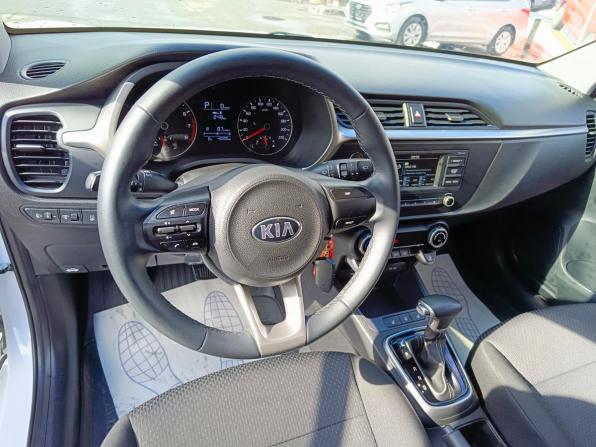 Kia Rio IV Рестайлинг с пробегом 2021 года, цена 1 949 995 рублей, 40205 км, хэтчбек, Автокод Объявления