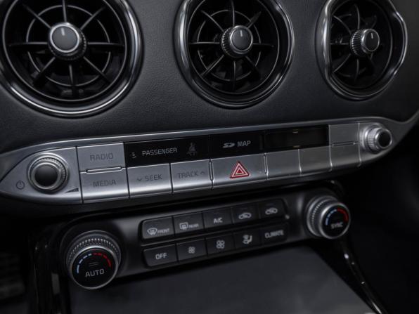Kia Stinger I с пробегом 2019 года, цена 2 460 000 рублей, 124582 км, лифтбек, Автокод Объявления