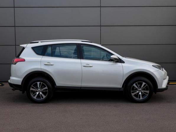 Toyota RAV4 IV (XA40) Рестайлинг с пробегом 2017 года, цена 2 898 000 рублей, 91970 км, внедорожник, Автокод Объявления