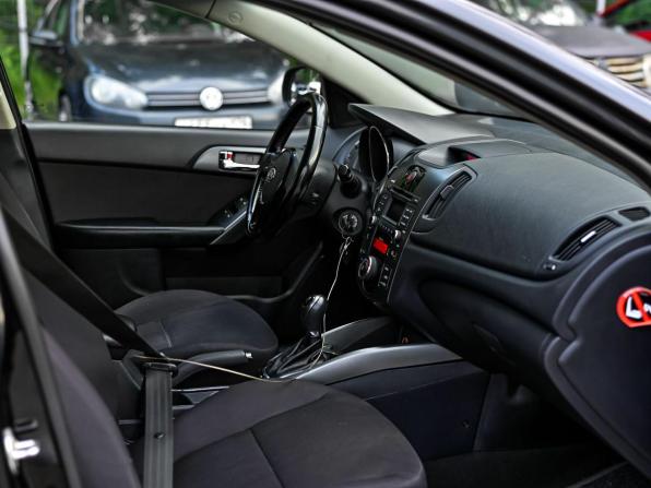 Kia Cerato II с пробегом 2012 года, цена 700 000 рублей, 204897 км, хэтчбек, Автокод Объявления