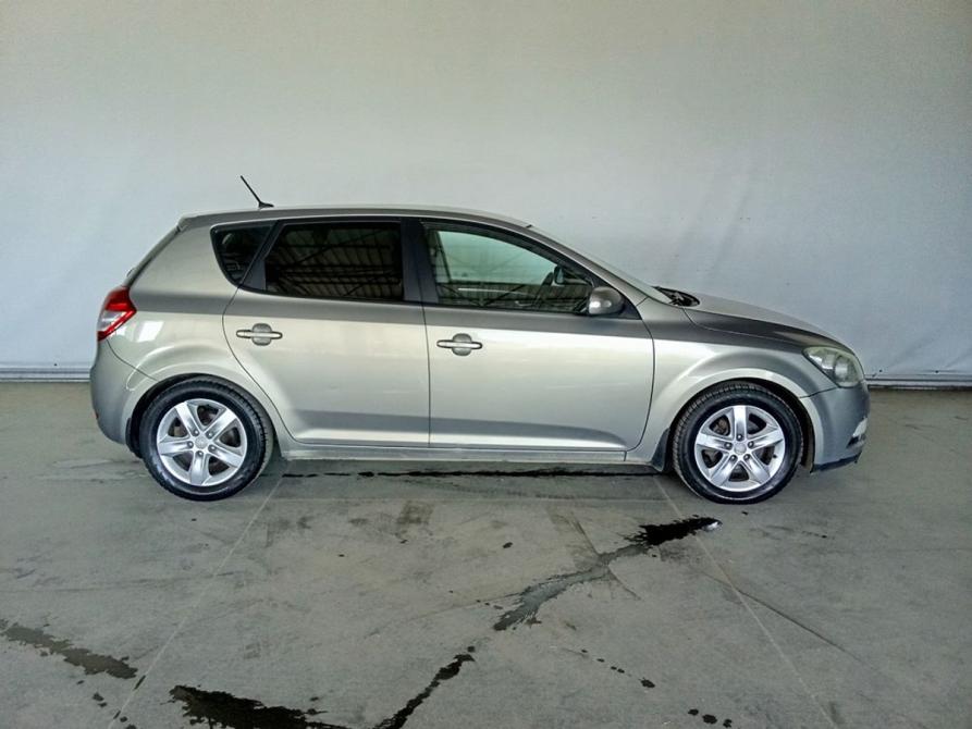 Kia Ceed I Рестайлинг Москва  - изображение 8