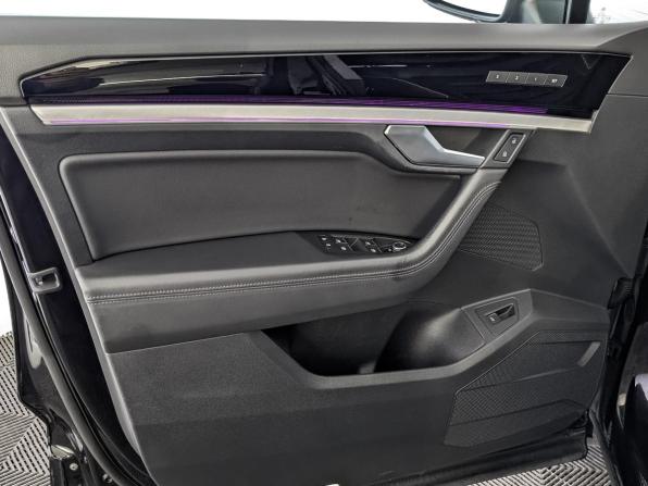 Volkswagen Touareg III с пробегом 2018 года, цена 4 445 000 рублей, 136228 км, внедорожник, Автокод Объявления