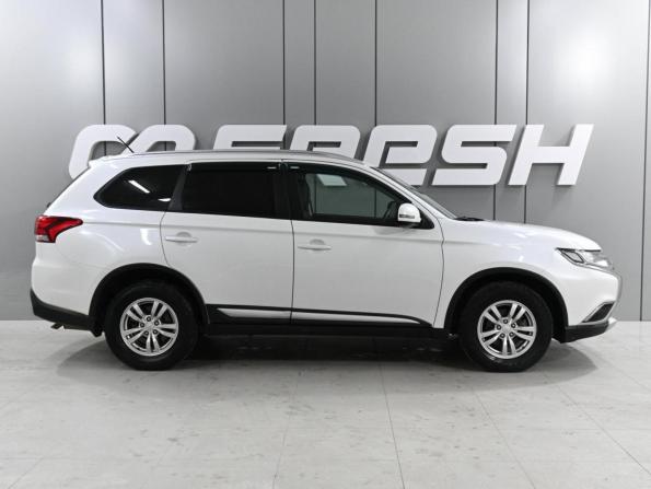 Mitsubishi Outlander III Рестайлинг 2 с пробегом 2016 года, цена 1 789 000 рублей, 98741 км, внедорожник, Автокод Объявления