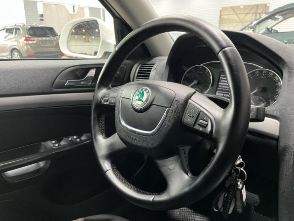 Skoda Octavia II (A5) Рестайлинг с пробегом 2012 года, цена 890 000 рублей, 187826 км, лифтбек, Автокод Объявления