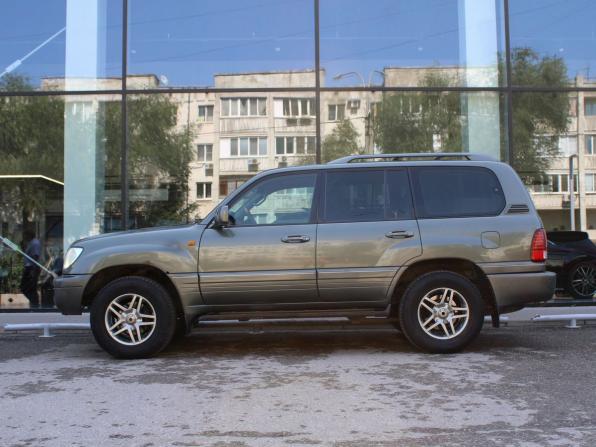 Lexus LX II Рестайлинг с пробегом 2006 года, цена 1 950 000 рублей, 372000 км, внедорожник, Автокод Объявления