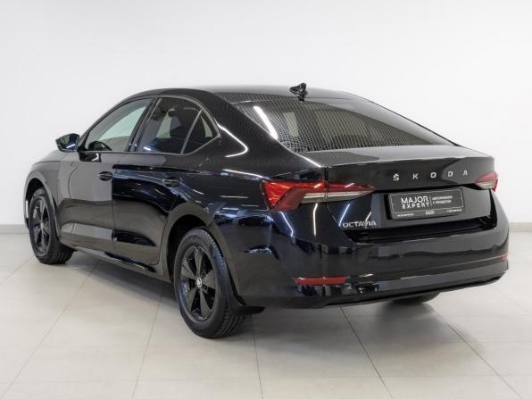 Skoda Octavia IV (A8) с пробегом 2021 года, цена 2 350 000 рублей, 31000 км, лифтбек, Автокод Объявления