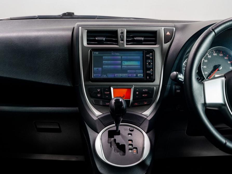 Toyota Ractis II Чита  - изображение 9
