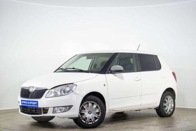 Skoda Fabia II Рестайлинг с пробегом 2013 года, цена 379 000 рублей, 123000 км, хэтчбек, Автокод Объявления